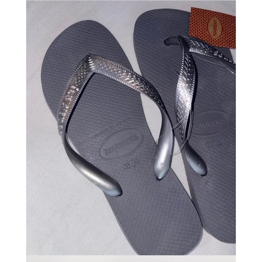 Havaianas Flip Flops 9 / 10 silver Steel Gray New Top Metallic Strap 4137428